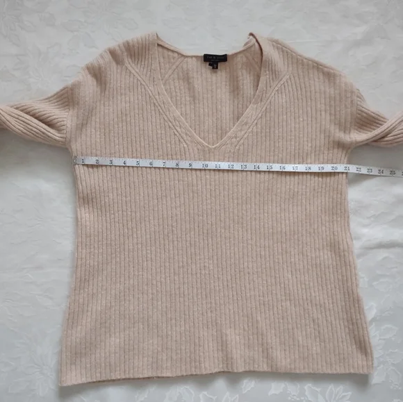 Rag & Bone rib knit v-neck merino wool sweater - Picture 4 of 13
